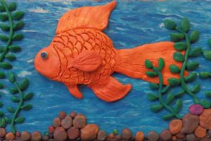 картины из пластилина: золотая рыбка